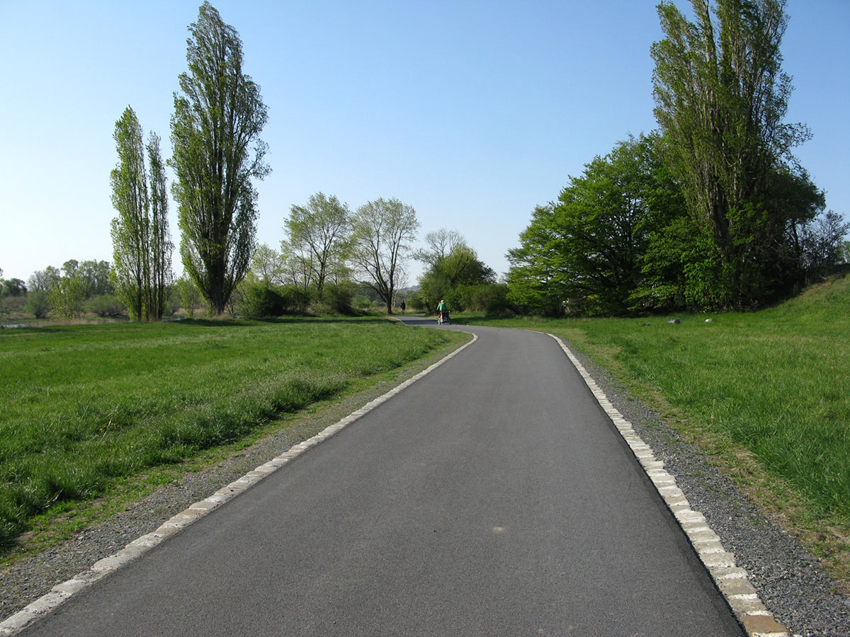 neuer Elberadweg-Abschnitt in Dresden Kaditz 