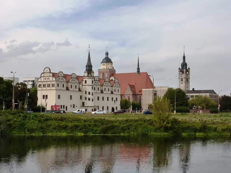 Schloss und Rathausturm in Dessau